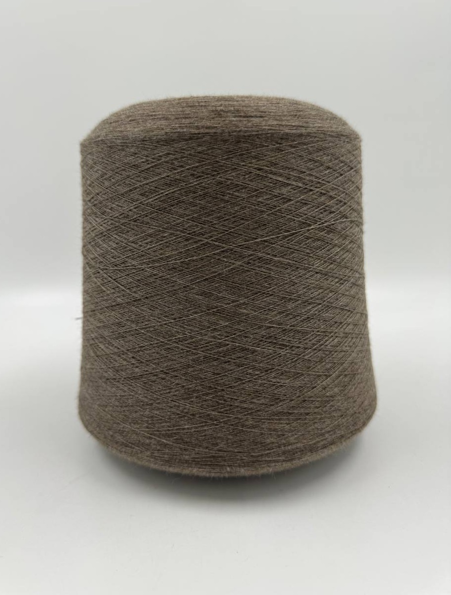 Пряжа Real Chic, Loro Piana, меринос, кашемир, цвет сосновая кора